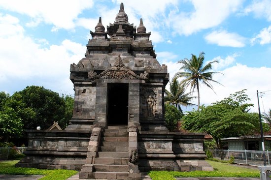 храм Павон / Pawon temple