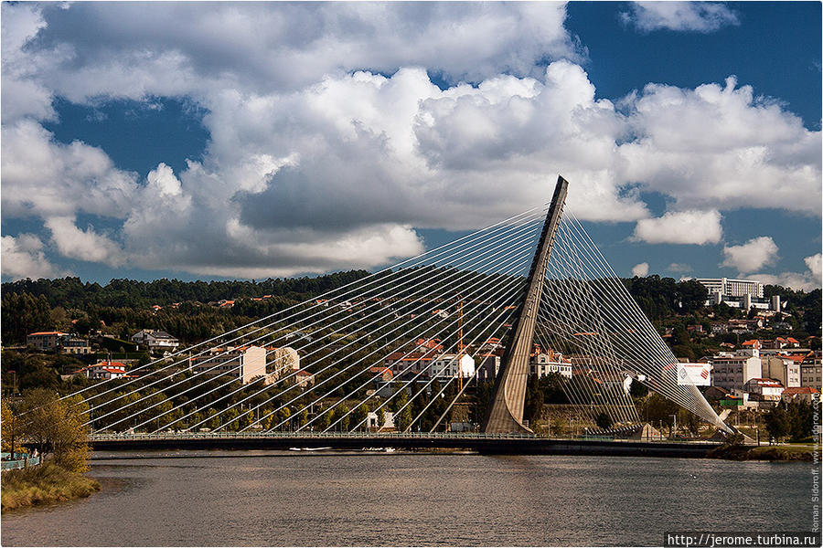 Вантовый мост в Понтеведра (Pontevedra). Испания.