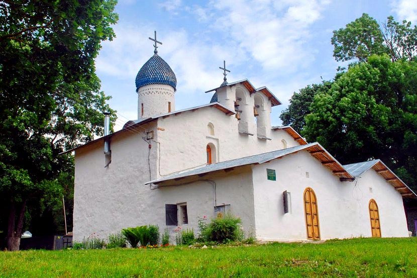 Храм Покрова и Рождества От Пролома / Pokrov Church from the wall breach