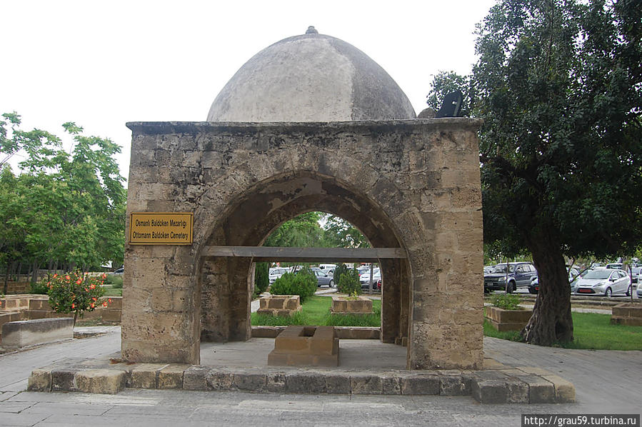 Османское кладбище Балдокен / Osman Baldoken Mezarligi