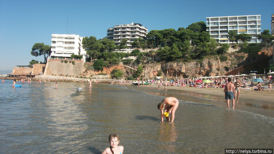 Один из пляжей Коста Дорада Салоу, Испания