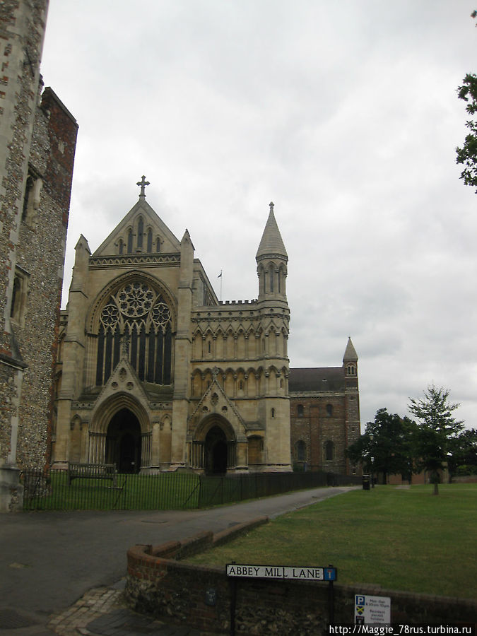 Кафедральный Собор и церковь Св. Албана Сент-Олбанс, Великобритания