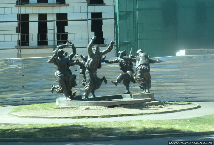 Памятник грузинским танцорам Тбилиси, Грузия