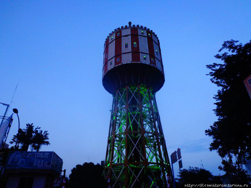 Water tower Медан, Индонезия