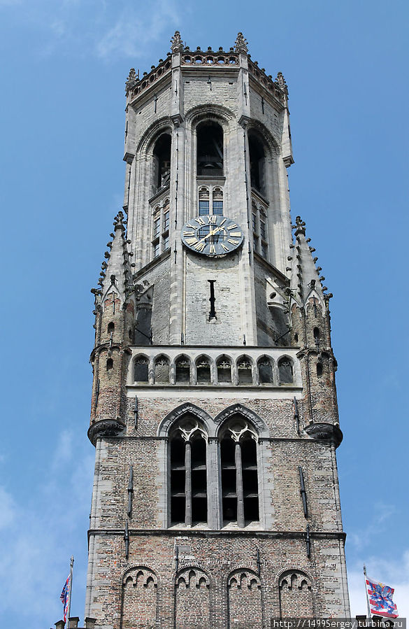 Брюгге. Башня Белфорт и Рыночная площадь Брюгге, Бельгия