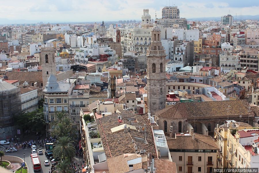 Вид с башни Miguelete