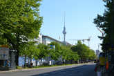 Берлинская телебашня — один из символов города.
