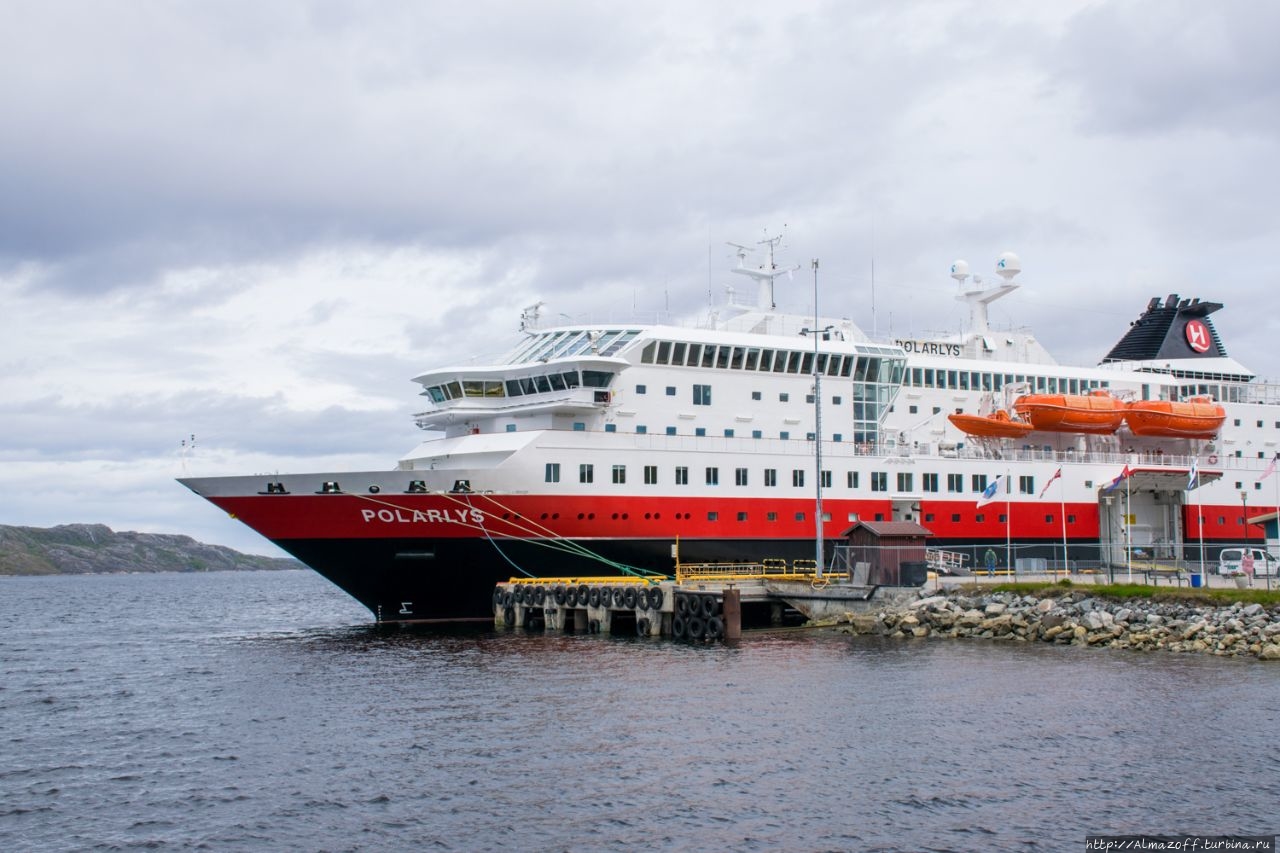 На пароме Hurtigruten по Баренцову морю вокруг Финнмарка