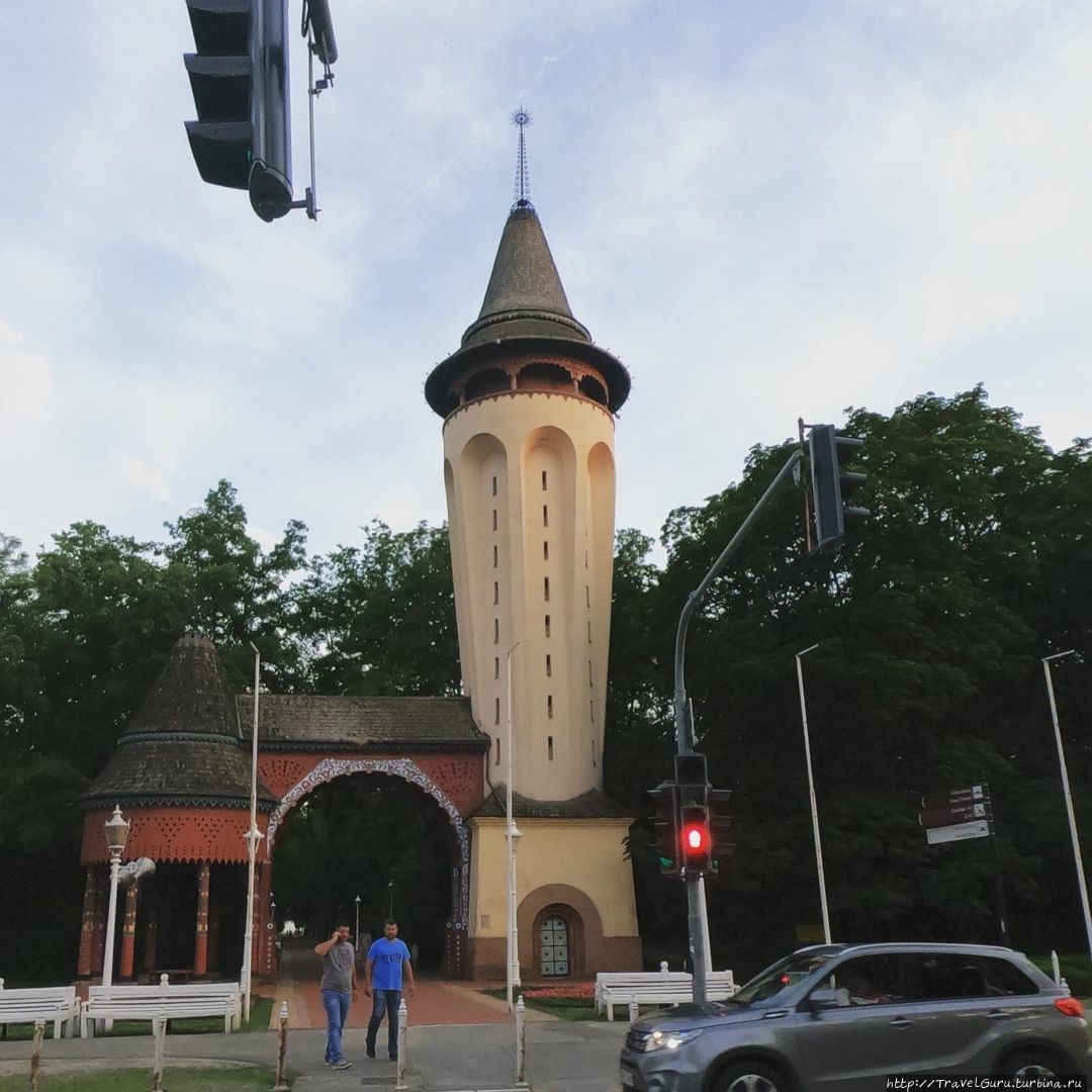 Водонапорная башня должна была быть выше всех прочих зданий, потому в её внешний вид вложили талант и деньги Палич, Сербия