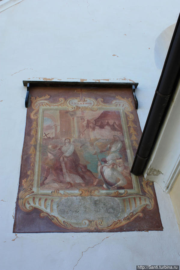 Прекрасно сохранившиеся фрески 18 века. Брессаноне, Италия
