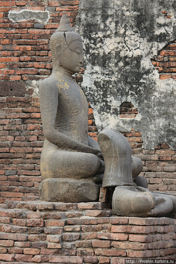 Лоп-Бури, 3-й день, Храм Трех Башен (Wat Phra Prang Sam Yot) Лоп-Бури, Таиланд