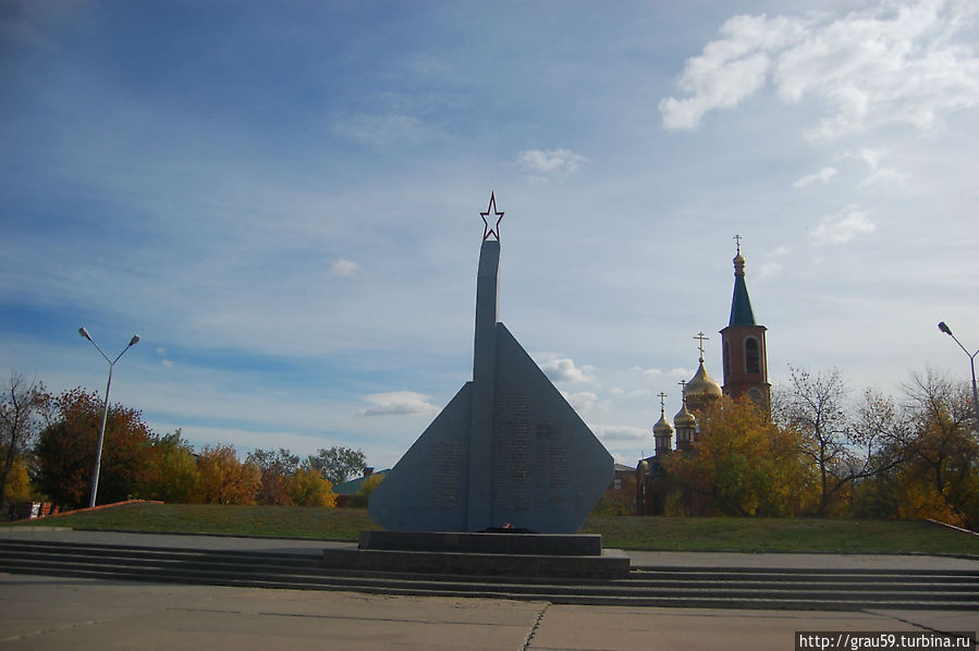 Стела Памяти погибшим летным экипажам Энгельс, Россия