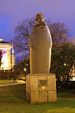 Памятник Хенрику Ибсену