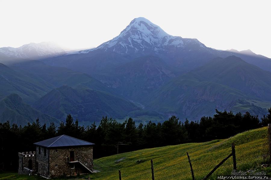 Гора Казбек Степанцминда, Грузия