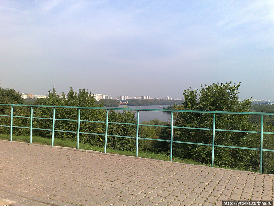 Вид сверху на Москва-реку шикарный