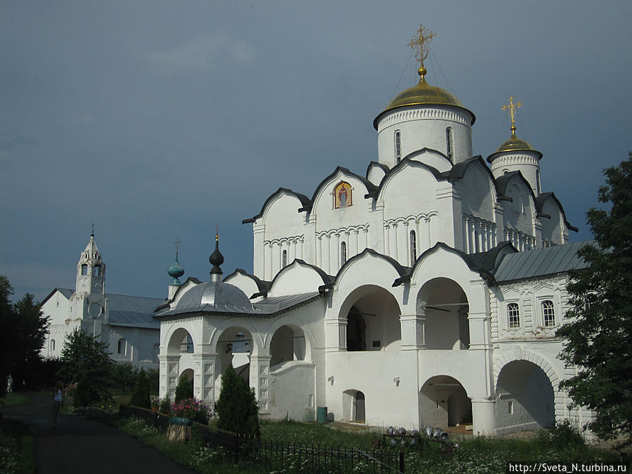 Покровский собор Покровского монастыря Суздаль, Россия