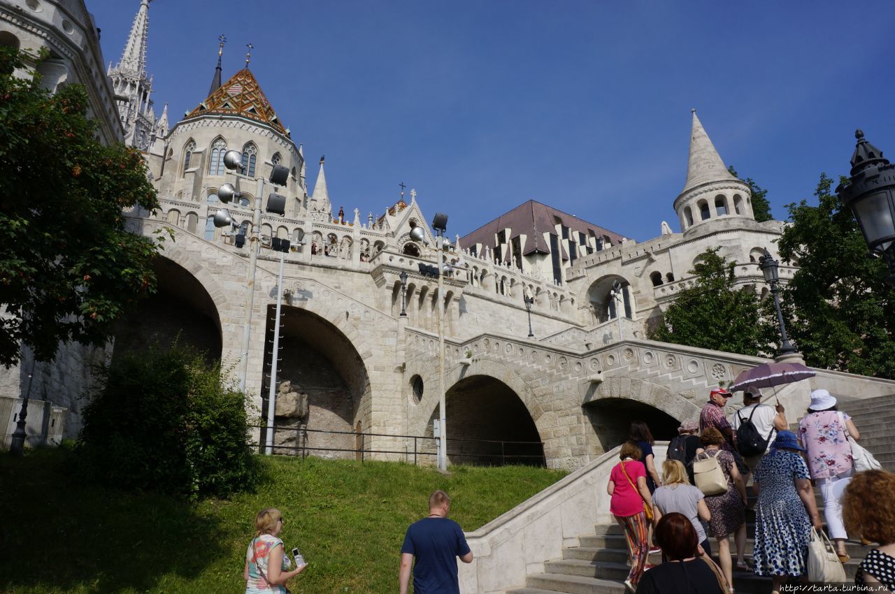 Променад по комплексу на Будайском холме Будапешт, Венгрия