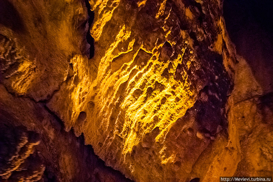 Иран: Пещера Али-Садр Иран