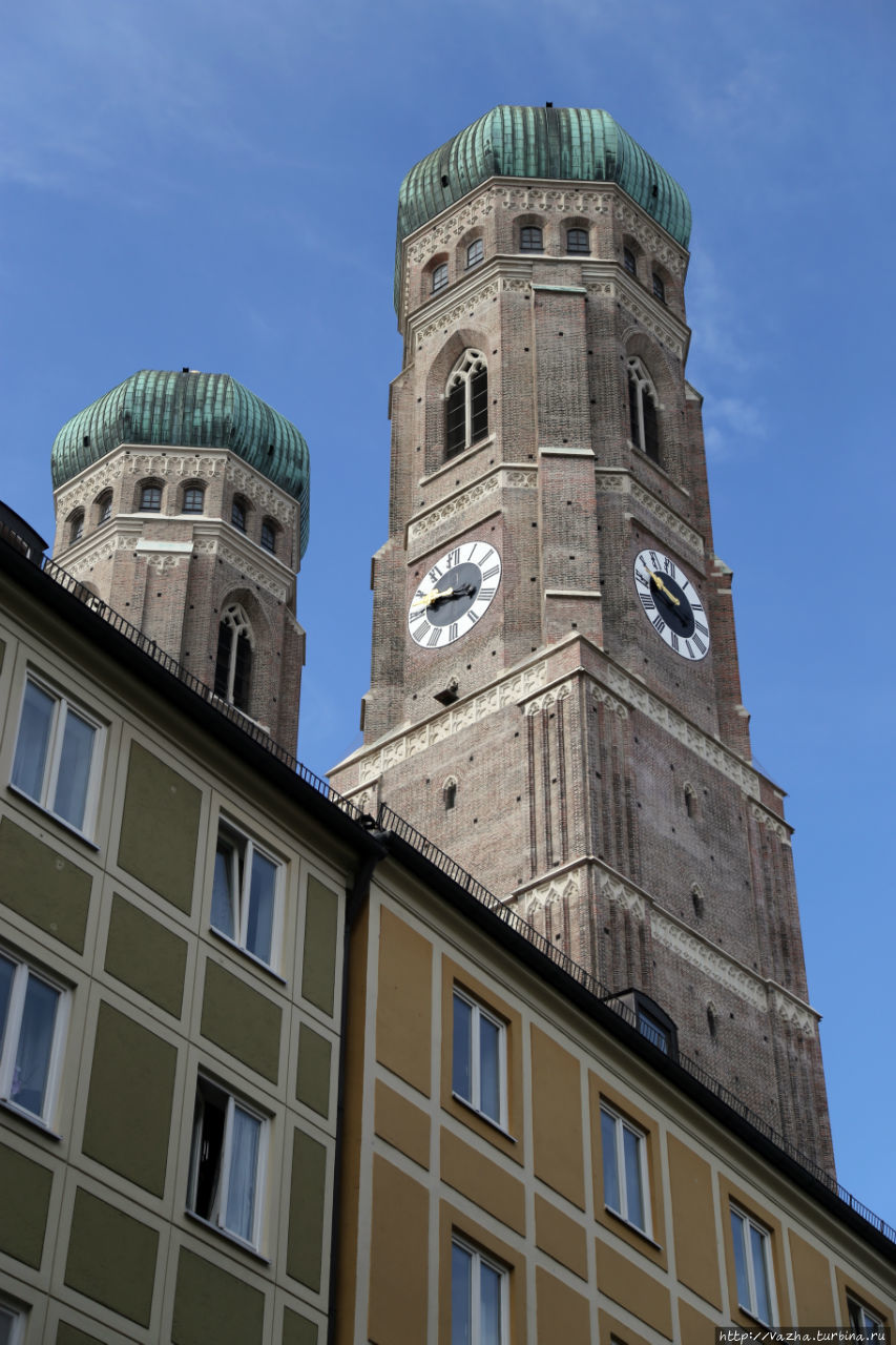 Купола собора Пресвятой Девы Марии,также Собор называется Фрауэнкирхе Мюнхен, Германия