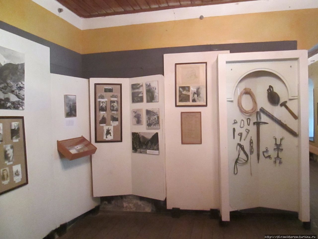 Редкий музей на Военно-Грузинской дороге Степанцминда, Грузия