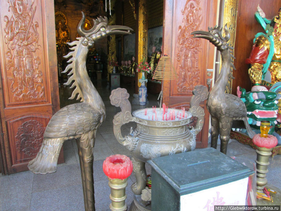 Вьетнамский храм в столице Лаоса Вьентьян, Лаос