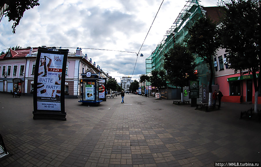 Улица Кирова участок улицы от Первомайской улицы до улицы Андропова стал пешеходным