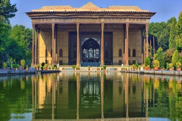 Павильон и сады Чехель Сотун / Palace and gardens Bagh-e Chehel Sotun