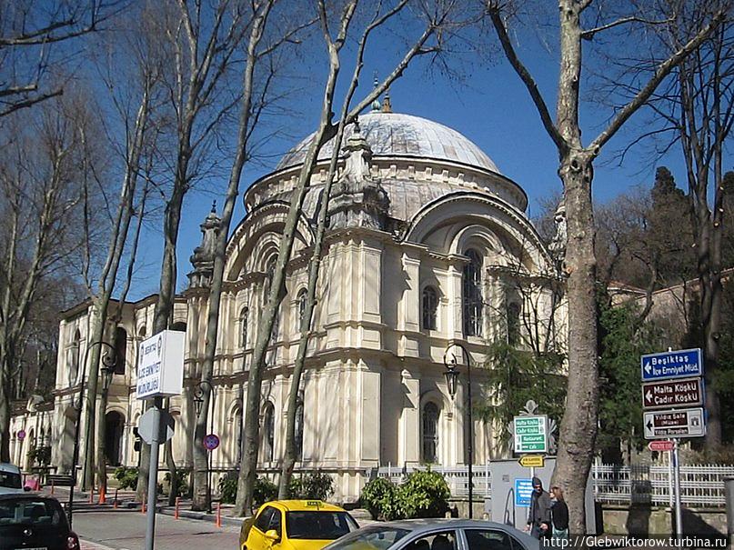 Стамбул: прогулки от Долмобахче до Ортакея Стамбул, Турция