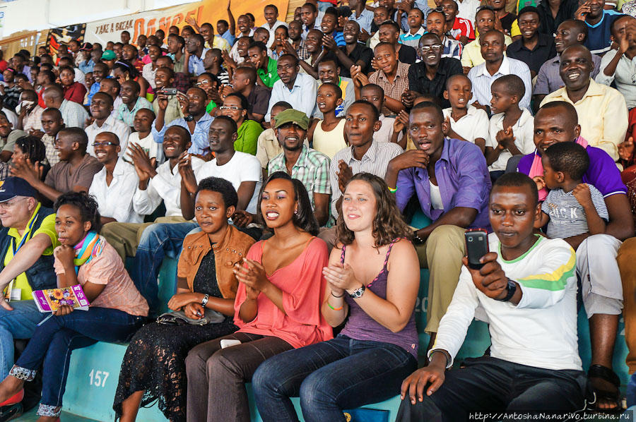 Зрители. Кигали, Руанда