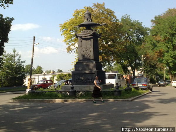 Памятник на месте отдыха Петра I Полтава, Украина