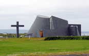 Сельская католическая церковь в городке Blonduos