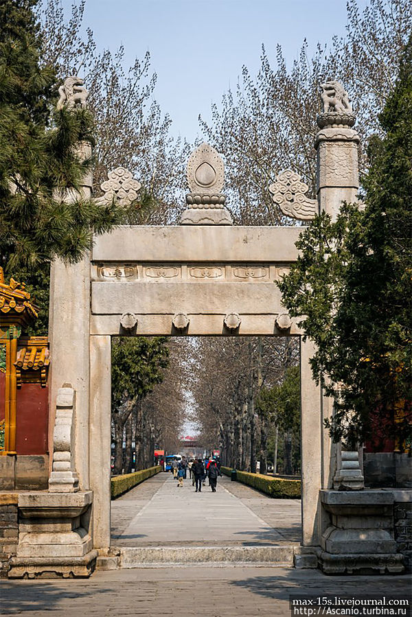 Гробницы династии Мин, Священный путь Пекин, Китай