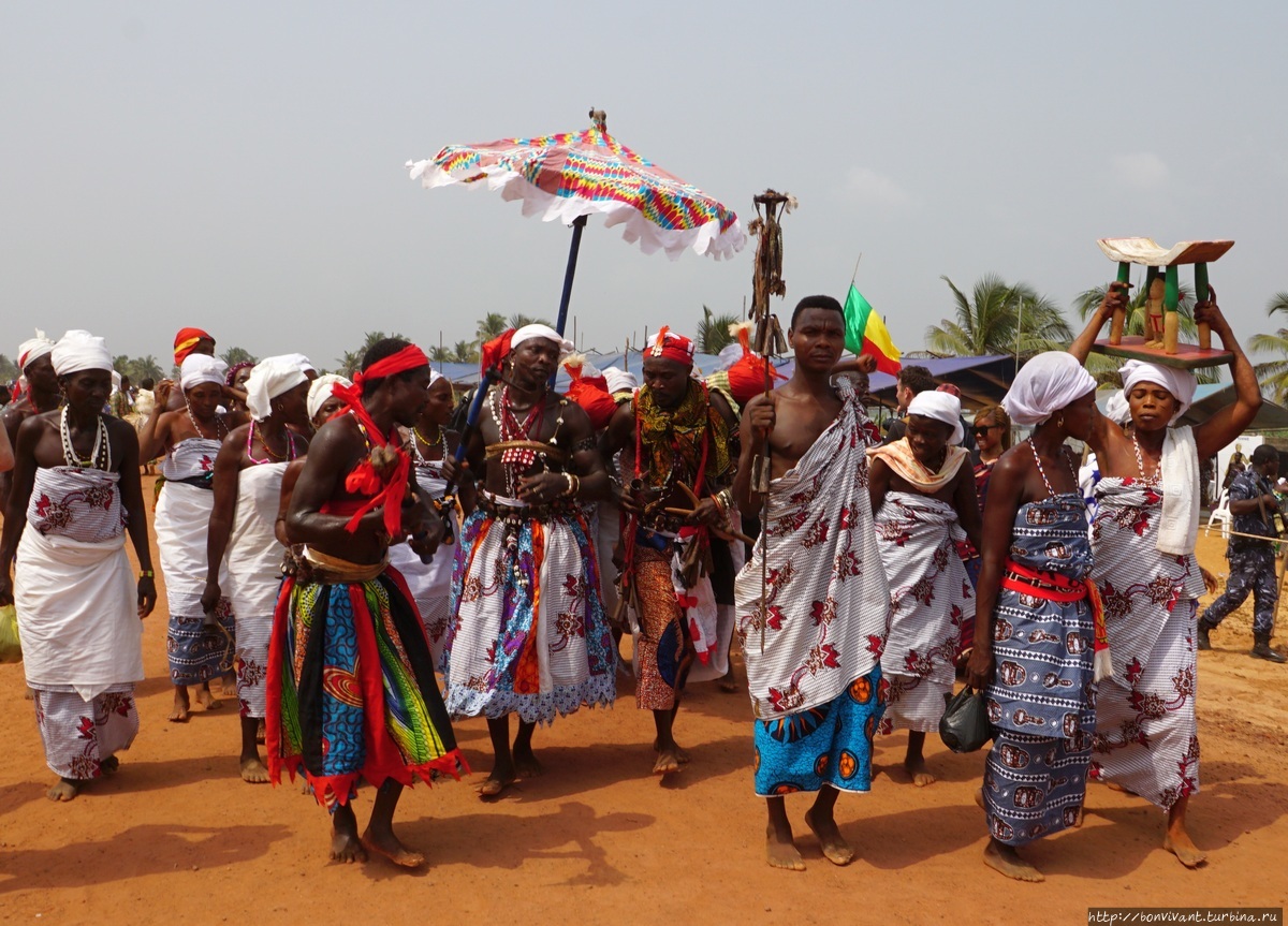 Прибытие делегации на фестиваль Гранд-Попо, Бенин