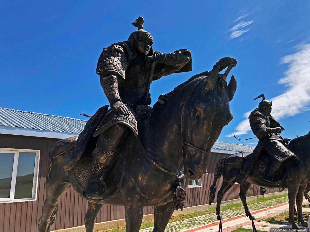 Статуи конников Чингиз-хана Налайх, Монголия