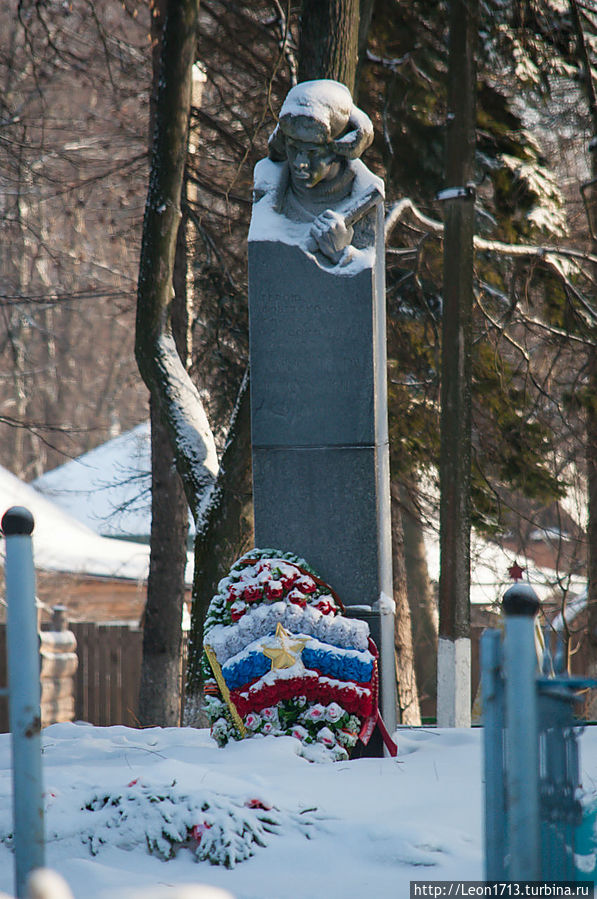 Памятник А. Чекалину. Тульская область, Россия