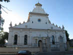 Костел Воскресения Христова и св. Томаша Апостола  –  ренесансовый костел построенный под конец  XVI в.
