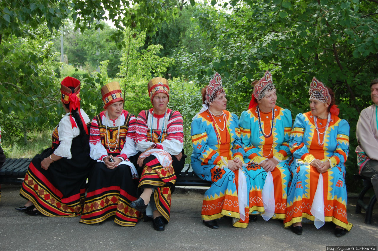 Прогулка по Национальной деревне Саратов, Россия