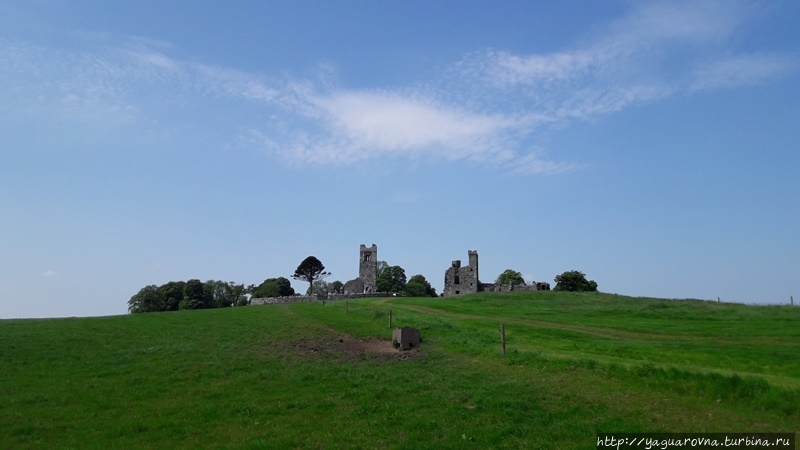 Холм с руинами у Слэйна / Ruined Hill by Slane