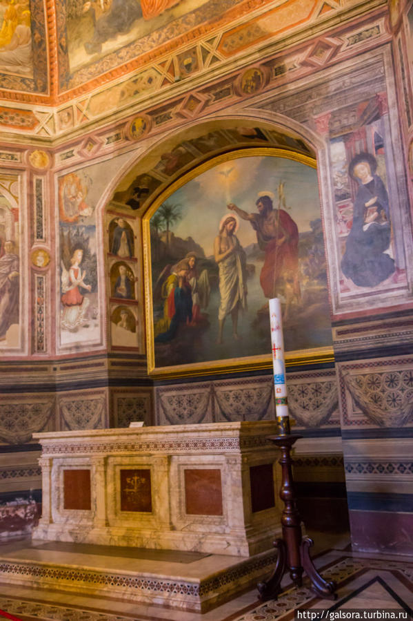 Сиенский баптистерий Сиена, Италия
