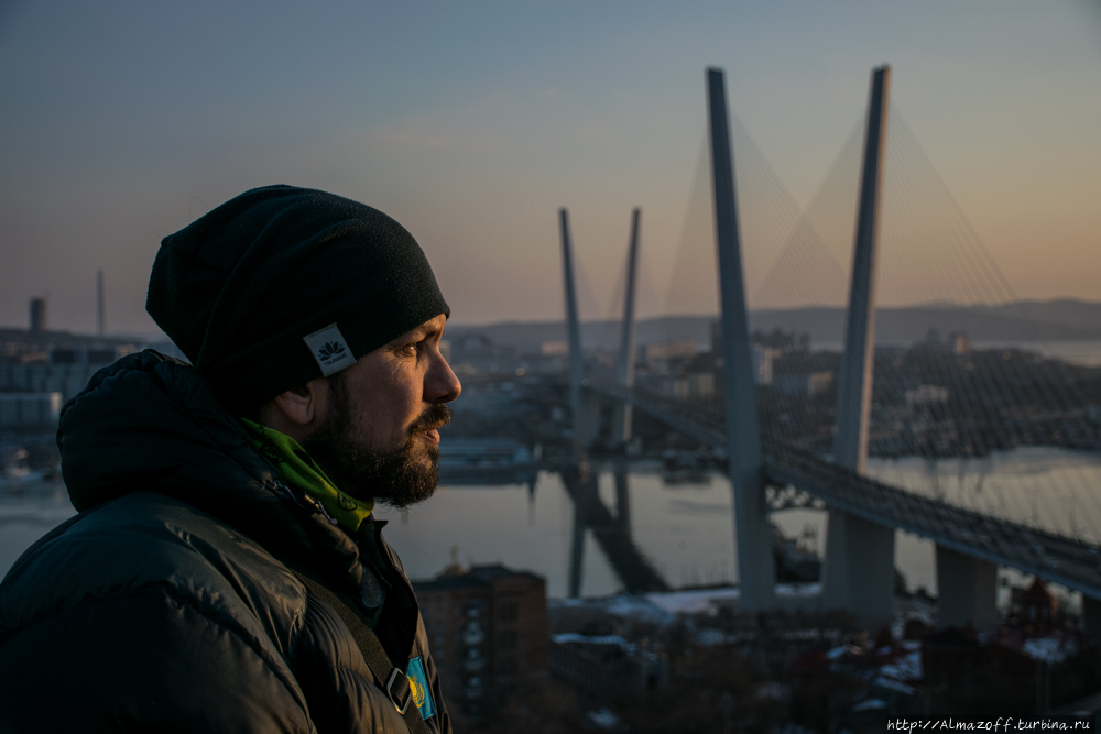 Мост на остров Русский Владивосток, Россия