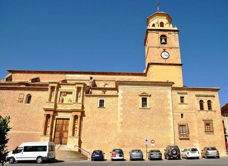Церковь Девы Марии / Iglesia de Santa Maria de la Asunción