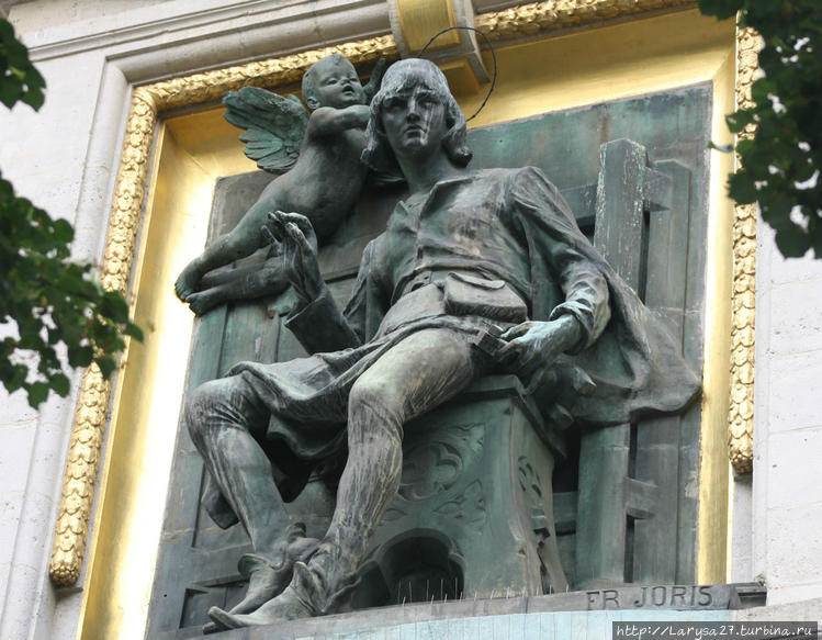 Памятник ювелиру Людвигу 