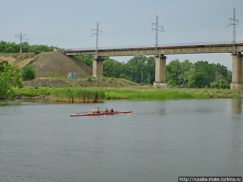 Левый берег Дона с борта корабля Ростов-на-Дону, Россия
