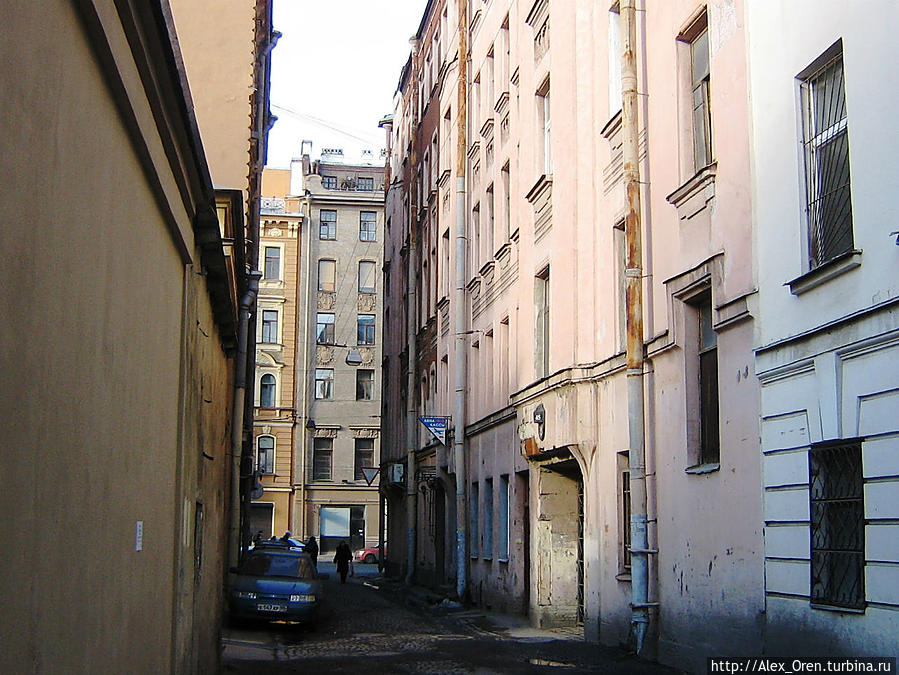 Самая узкая улица СПб — 6м. Санкт-Петербург, Россия