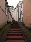 Улочка-лестница, Средневековье вовсе не мрачное, а уютное.