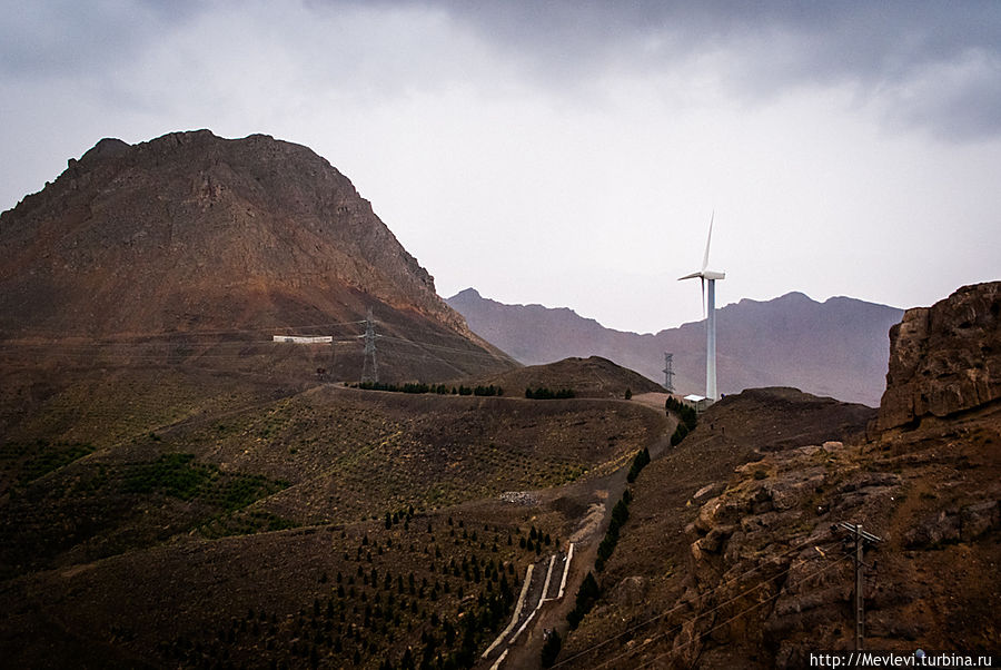 На вершину горы Соффе Исфахан, Иран