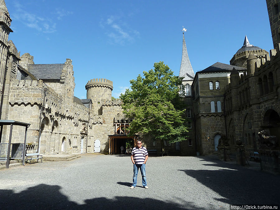 Замок Льва Кассель, Германия