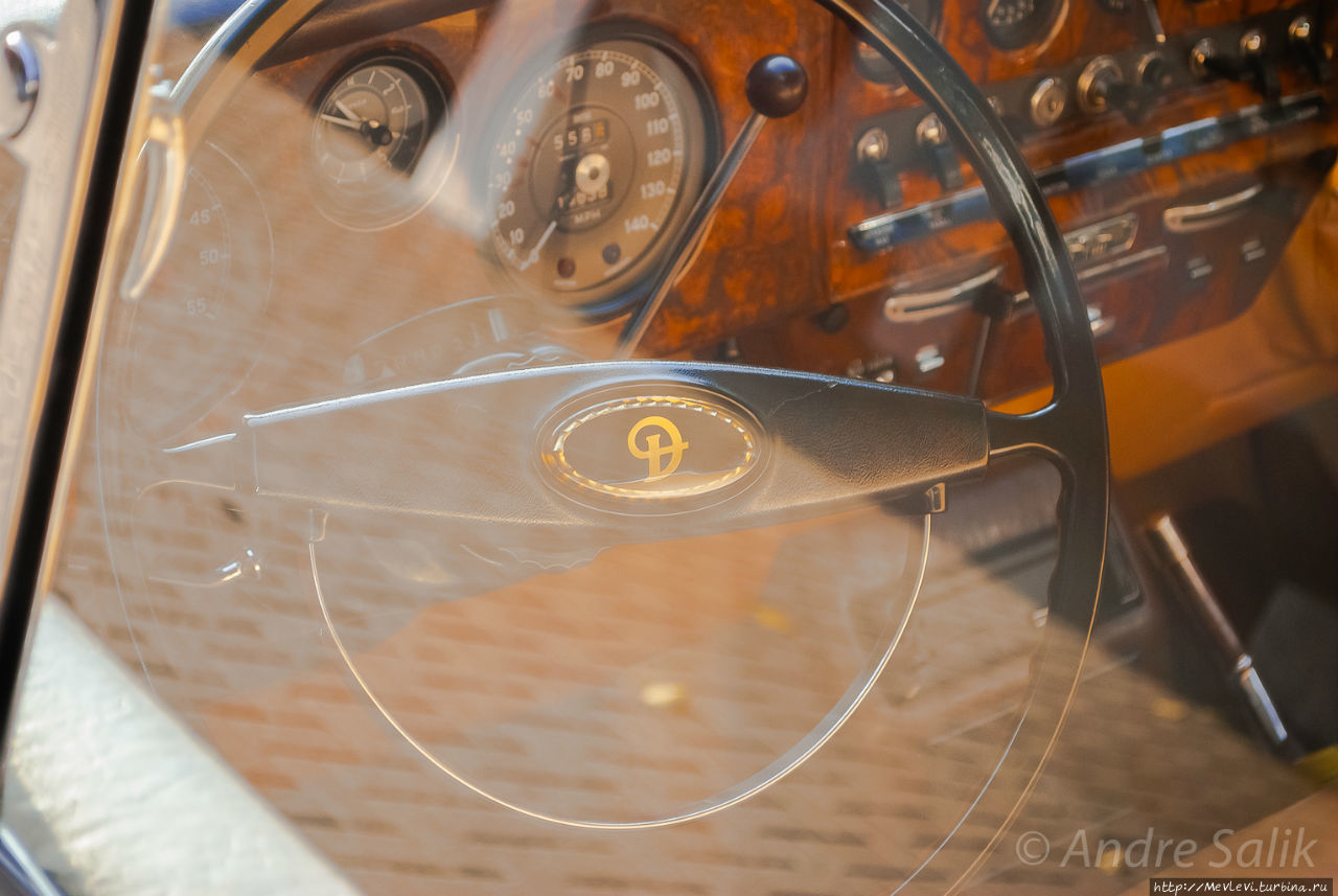 Автомобили, представленные на выставке «WEDDING DAY» Рига, Латвия