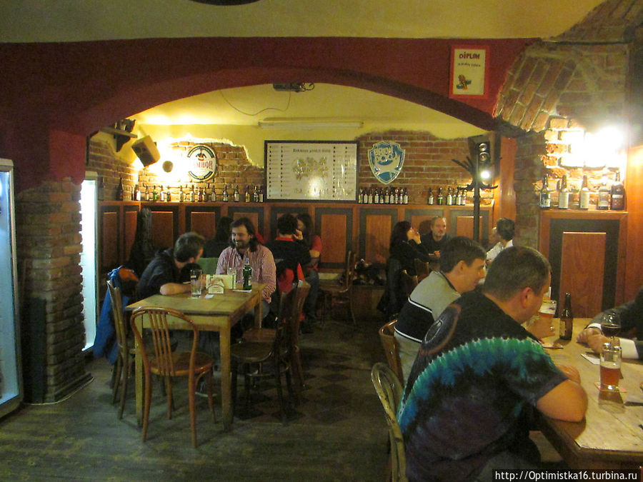 Встреча, которую мы долго ждали, состоялась в баре Zlý časy Прага, Чехия