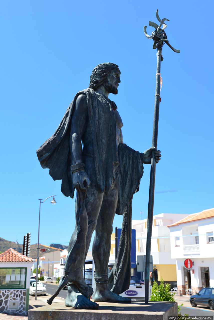 статуя в Сантьяго-дель-Тейде Остров Гран-Канария, Испания